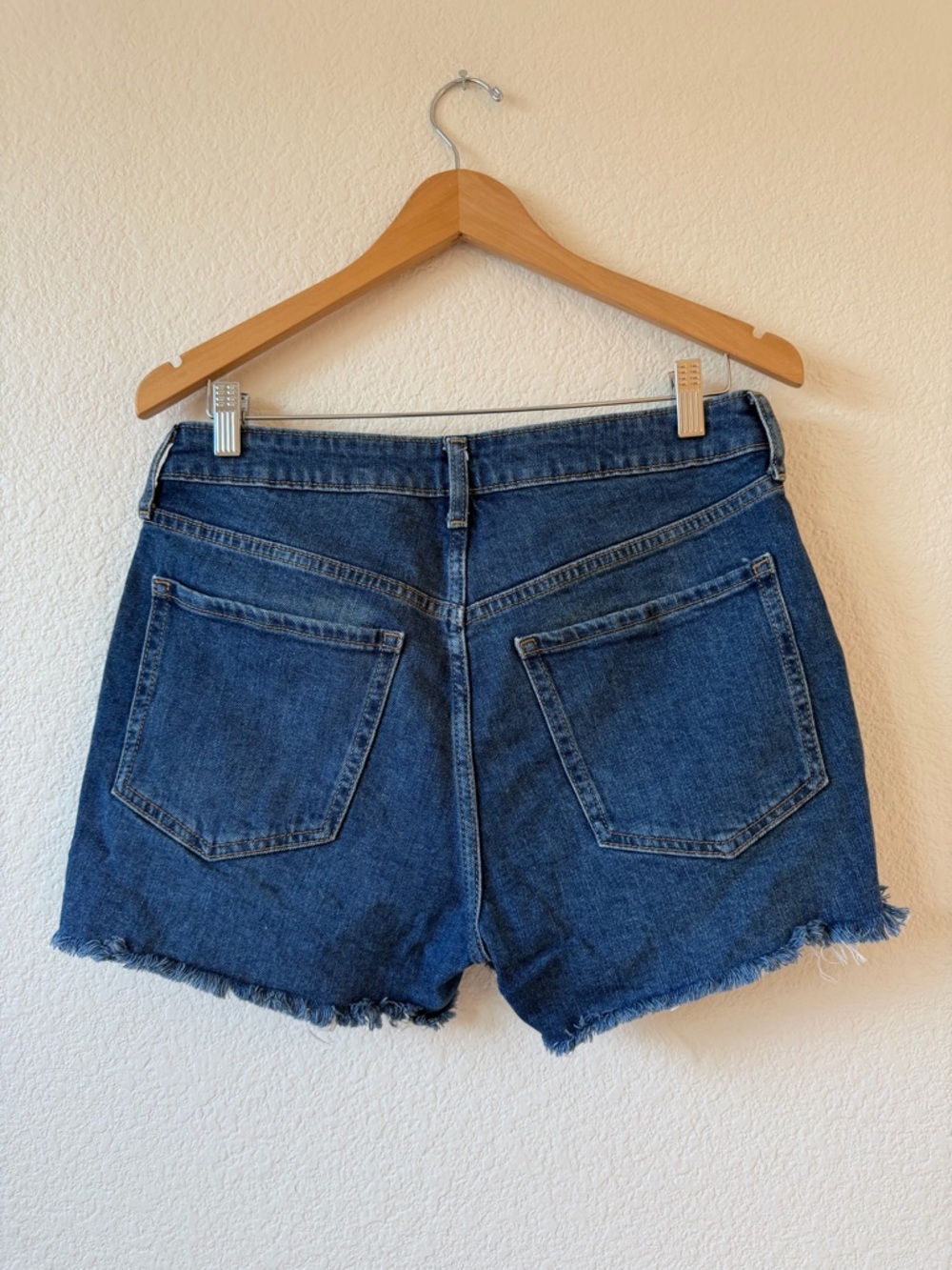 Old Navy Blue Distressed Denim Shorts American Flag Embroidery size 6 EUC - Picture 2 of 5